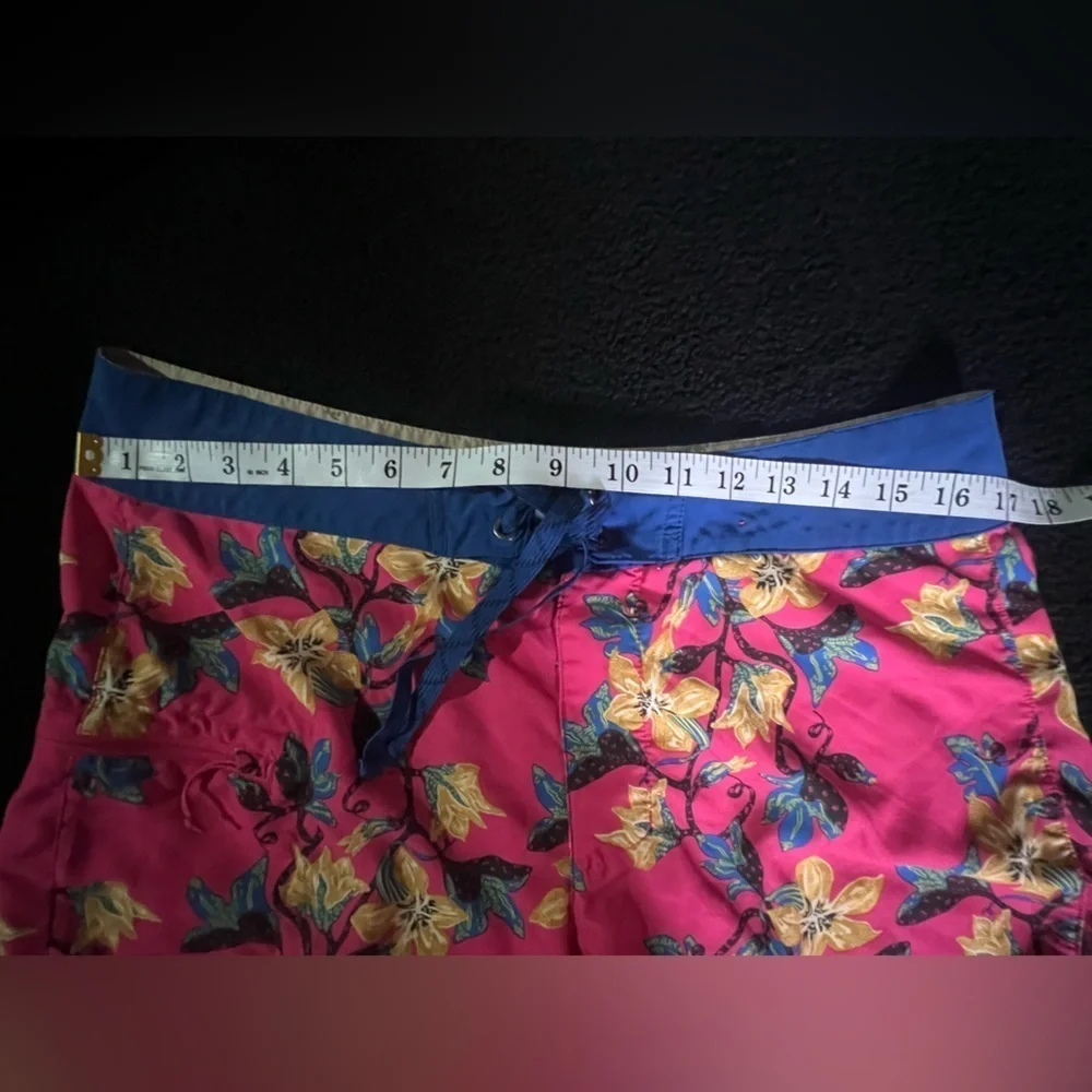 Patagonia Stretch Planing Floral Swim Short, size 34